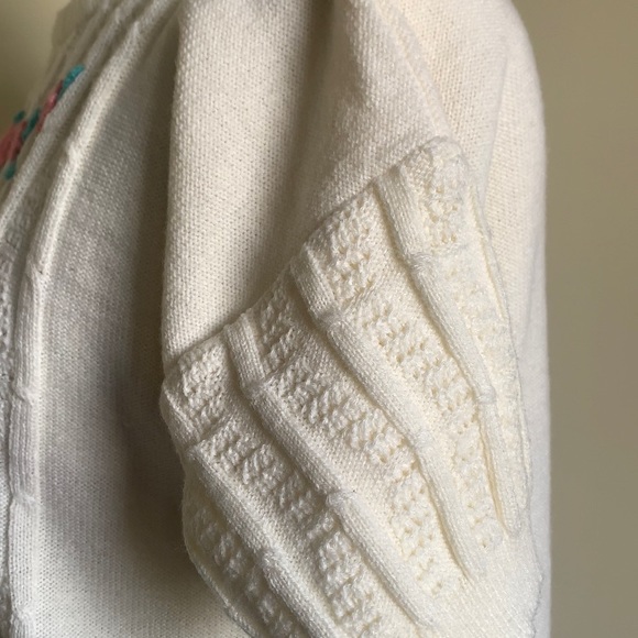 Lightweight Crochet Rosette Sweater Tee - Picture 7 of 8